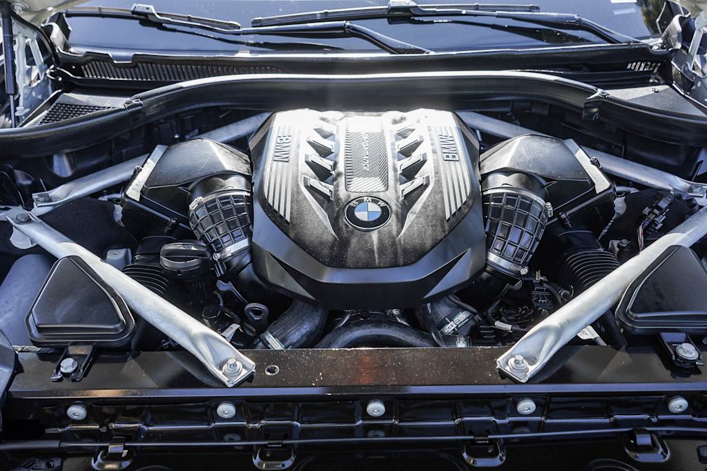 Thumbnail: 2020 BMW X7 - 8