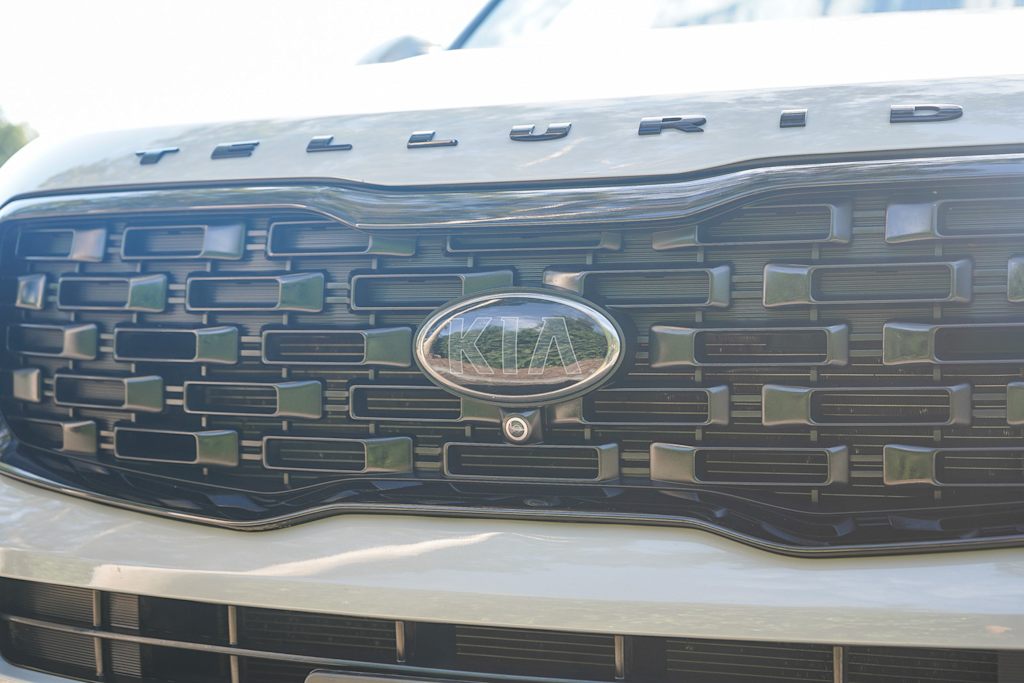 Thumbnail: 2021 Kia Telluride - 18
