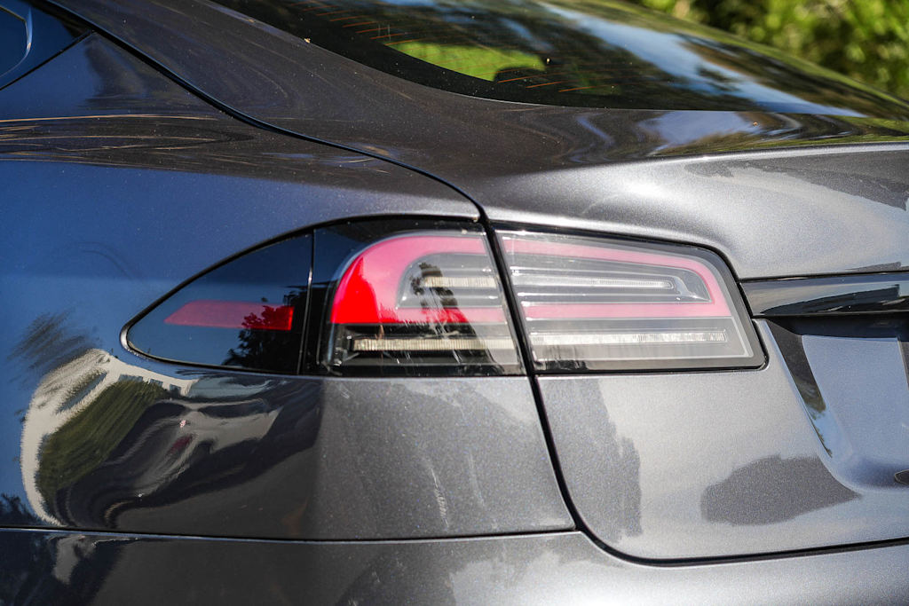 Thumbnail: 2023 Tesla Model S - 18