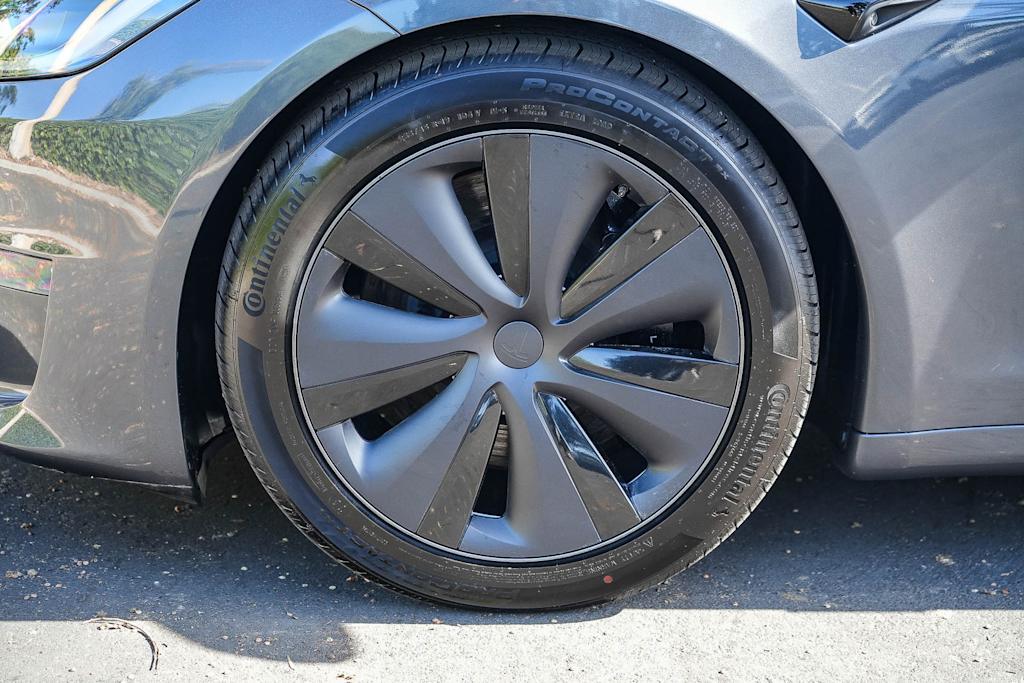 Thumbnail: 2023 Tesla Model S - 7