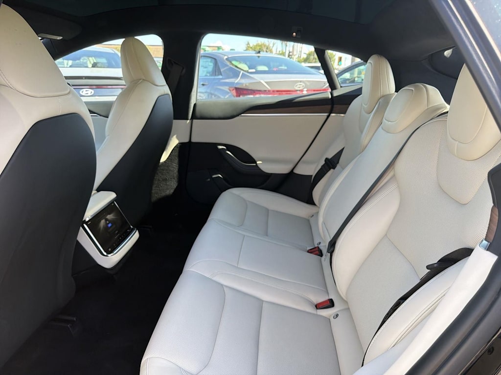 Thumbnail: 2023 Tesla Model S - 12