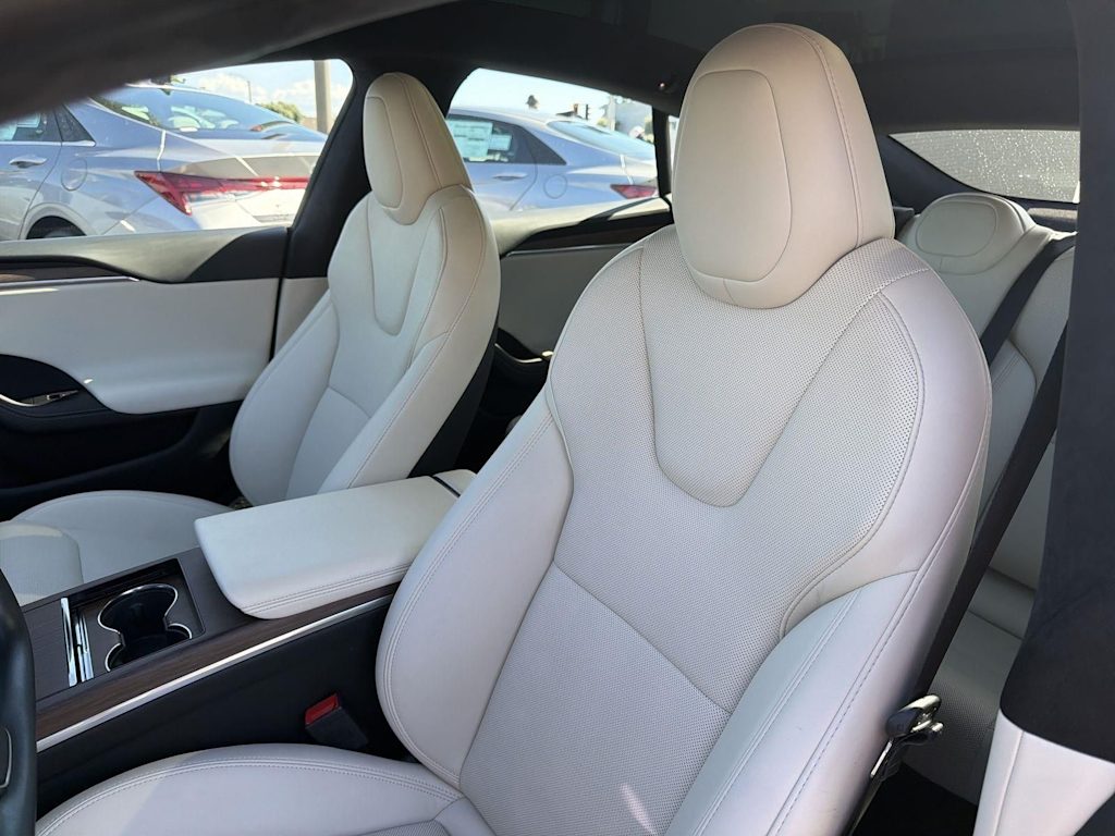 Thumbnail: 2023 Tesla Model S - 11