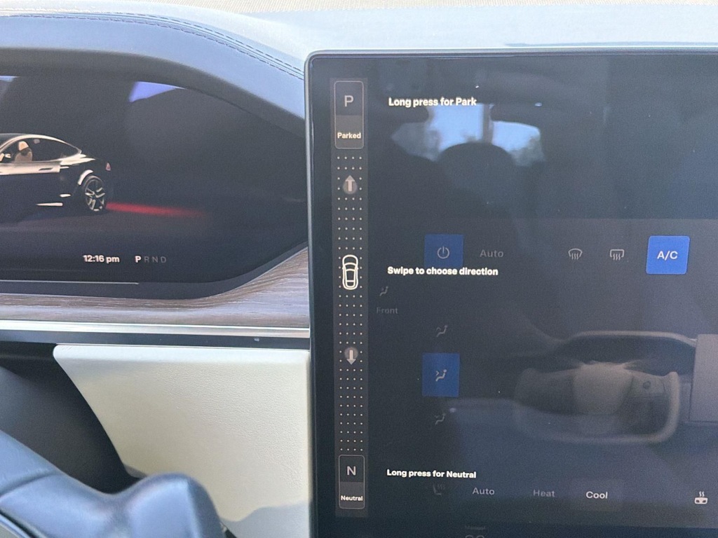 Thumbnail: 2023 Tesla Model S - 7