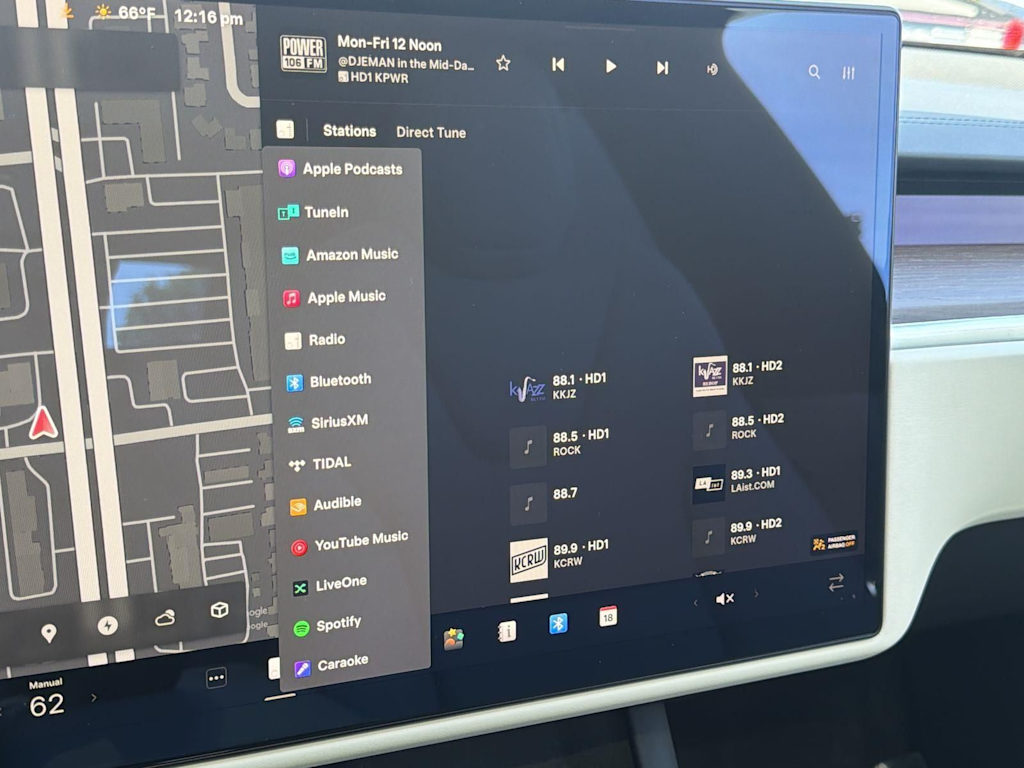 Thumbnail: 2023 Tesla Model S - 25