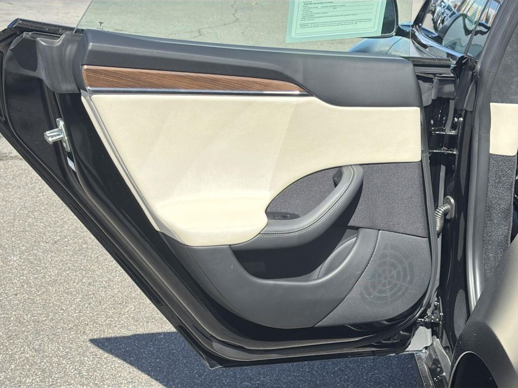 Thumbnail: 2023 Tesla Model S - 32