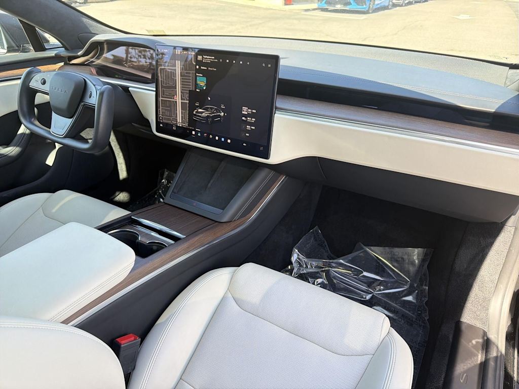 Thumbnail: 2023 Tesla Model S - 9