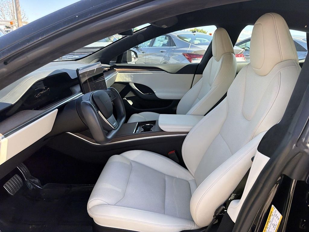 Thumbnail: 2023 Tesla Model S - 10