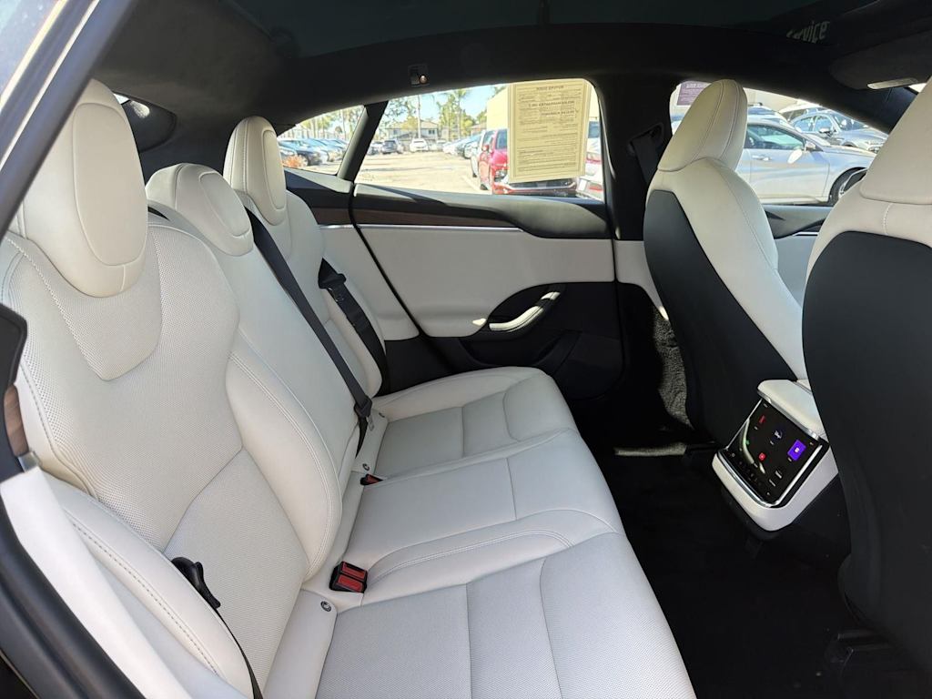 Thumbnail: 2023 Tesla Model S - 35
