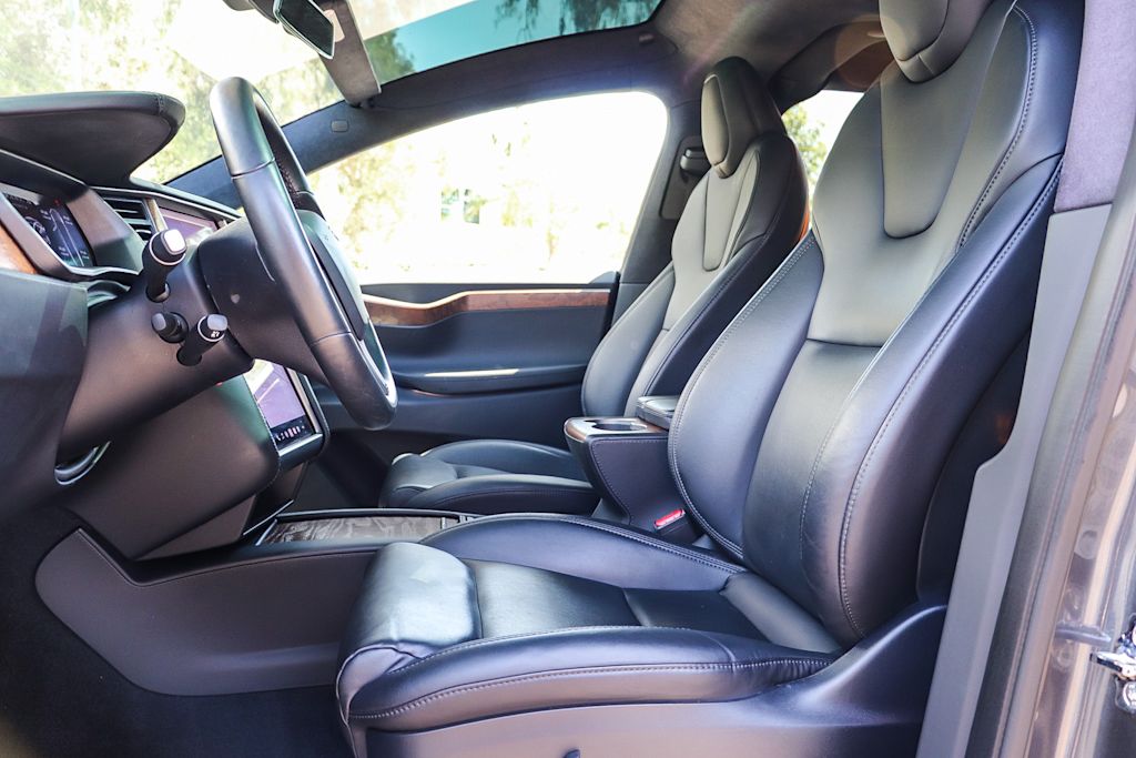 Thumbnail: 2020 Tesla Model X - 10