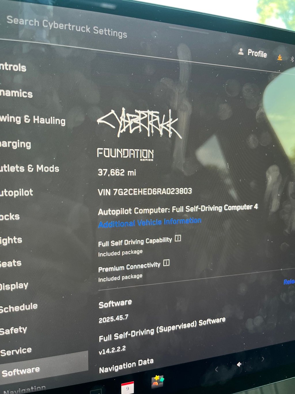 Thumbnail: 2024 Tesla Cybertruck - 7