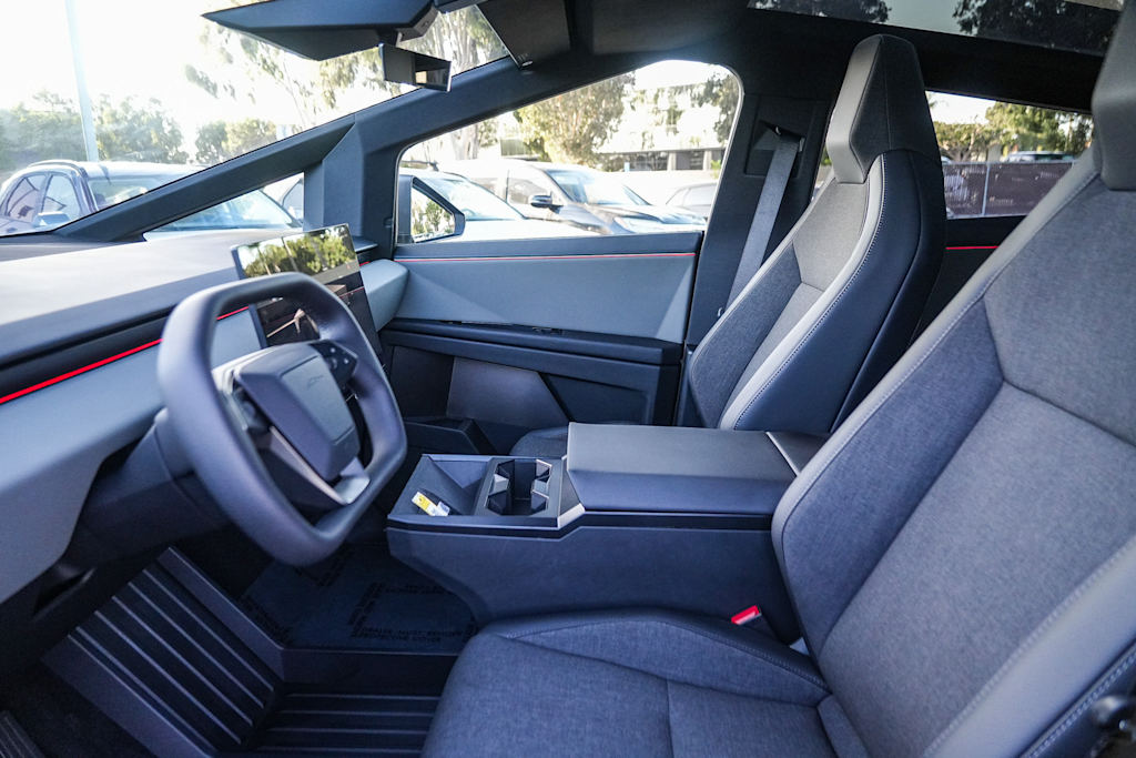Thumbnail: 2026 Tesla Cybertruck - 8