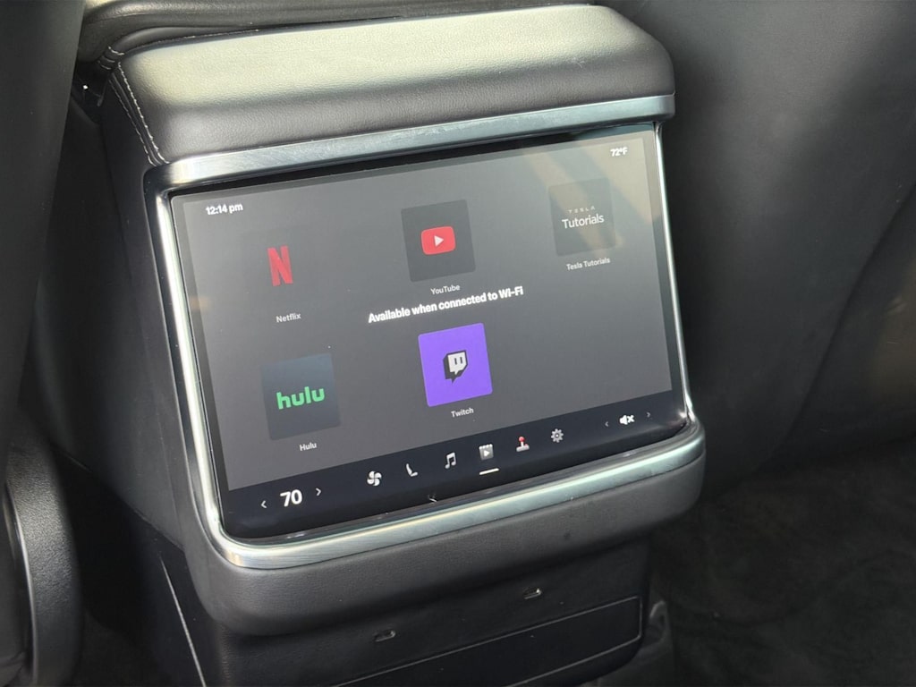 Thumbnail: 2024 Tesla Model X - 33