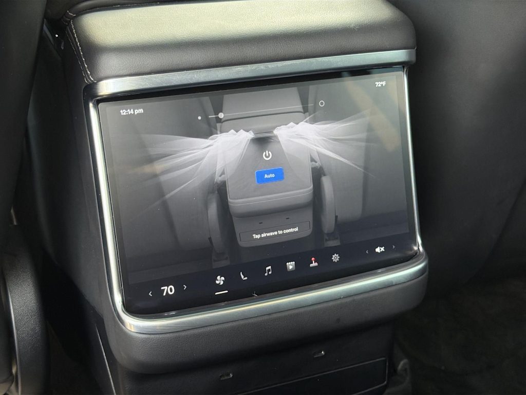 Thumbnail: 2024 Tesla Model X - 32