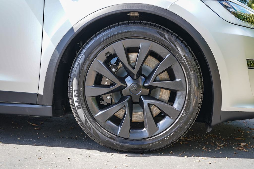Thumbnail: 2023 Tesla Model X - 19