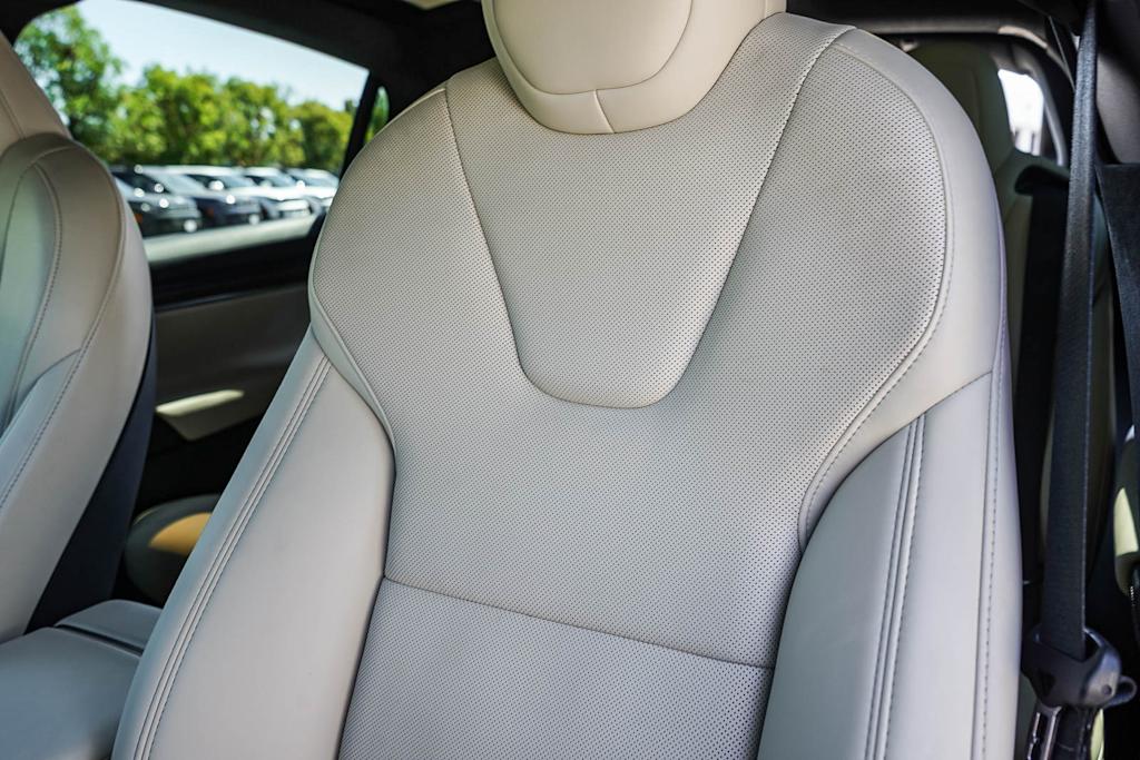 Thumbnail: 2023 Tesla Model X - 26