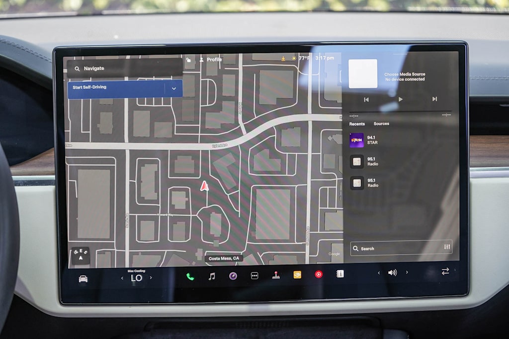 Thumbnail: 2023 Tesla Model X - 12