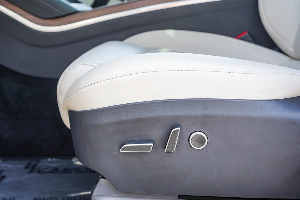 Thumbnail: 2023 Tesla Model X - 22