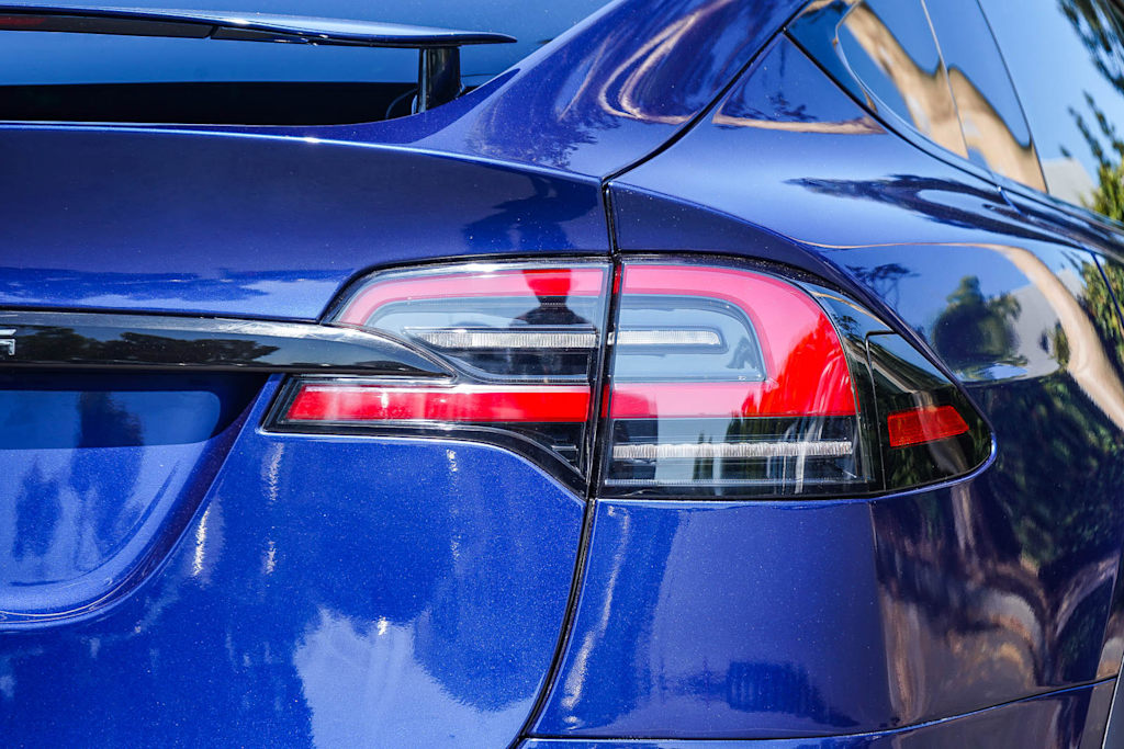 Thumbnail: 2023 Tesla Model X - 18