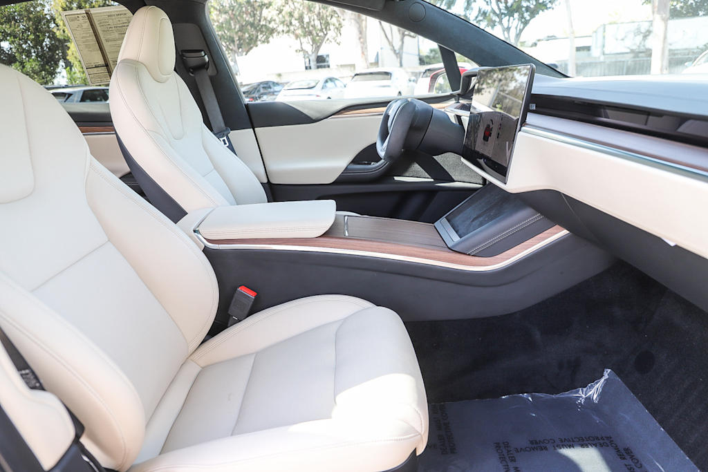 Thumbnail: 2025 Tesla Model X - 8