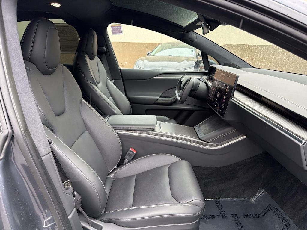 Thumbnail: 2023 Tesla Model X - 37