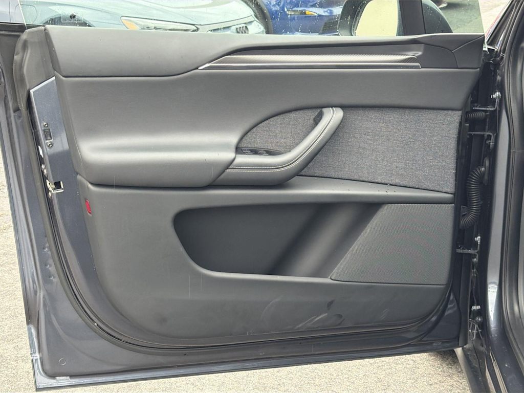 Thumbnail: 2023 Tesla Model X - 29