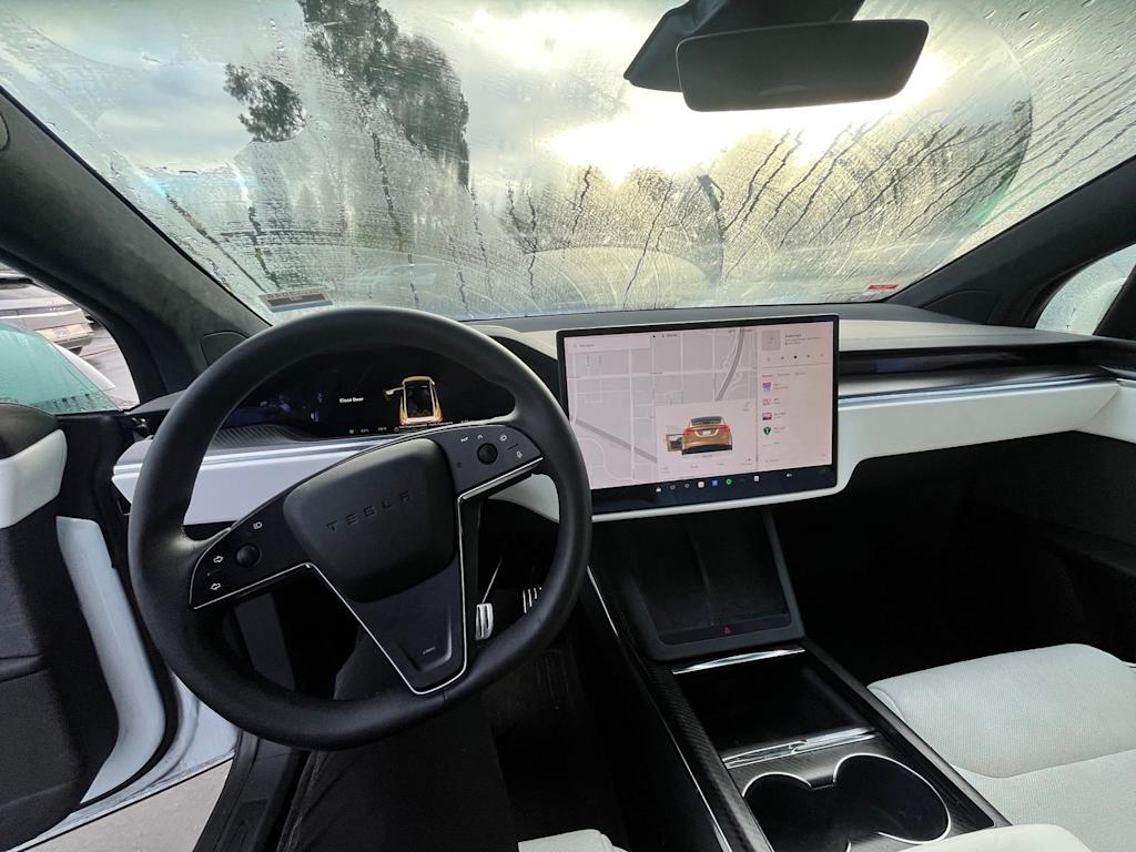 Thumbnail: 2022 Tesla Model X - 2