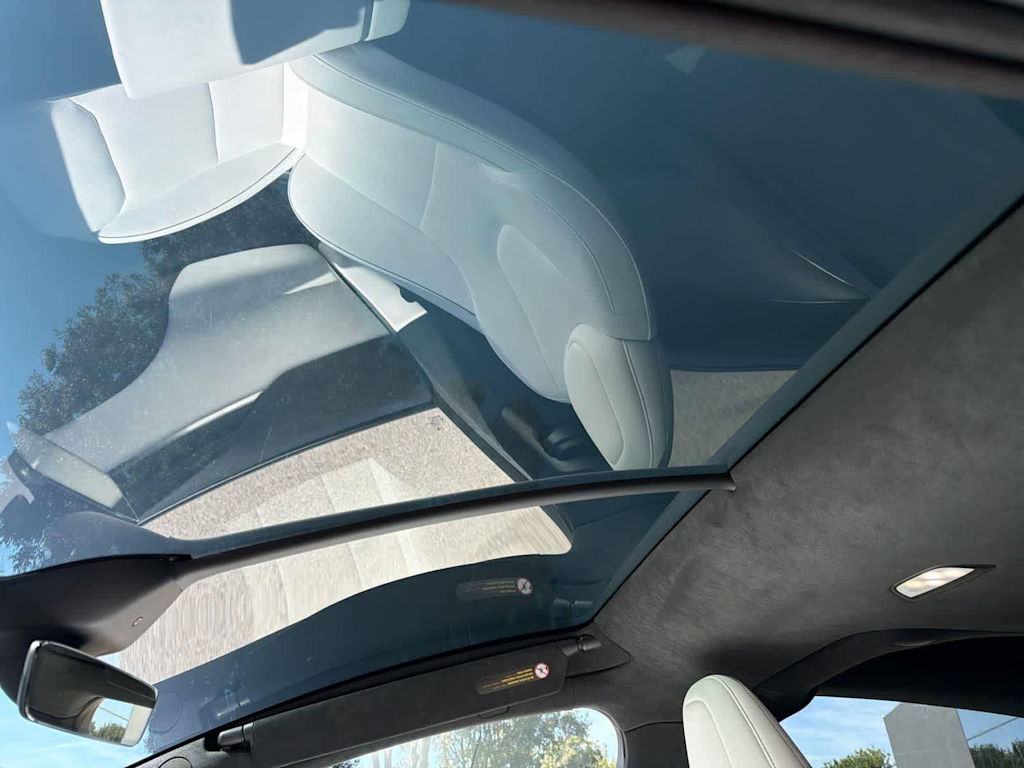 Thumbnail: 2023 Tesla Model X - 20