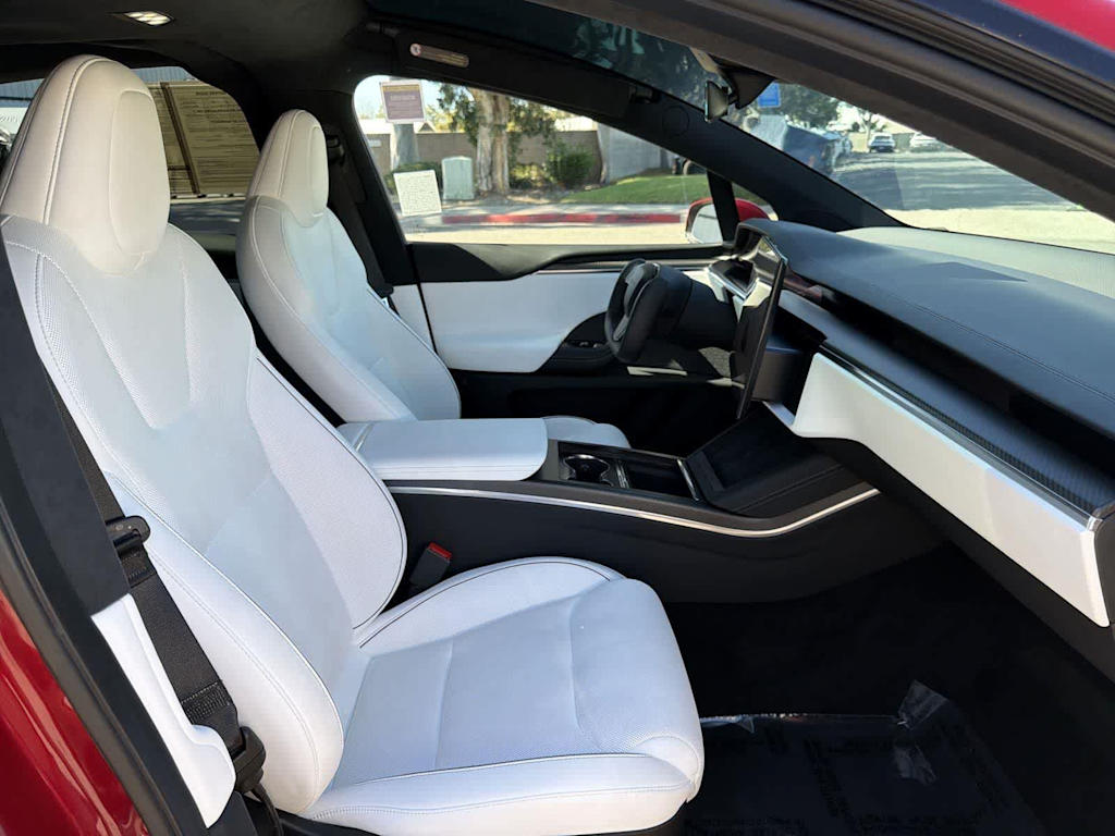 Thumbnail: 2023 Tesla Model X - 38
