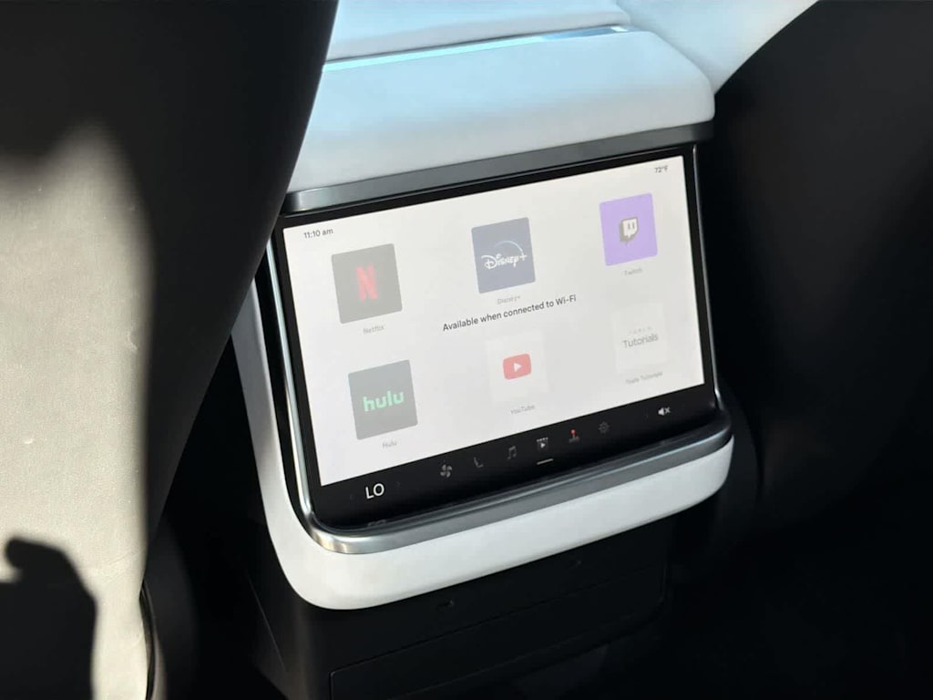 Thumbnail: 2023 Tesla Model X - 34