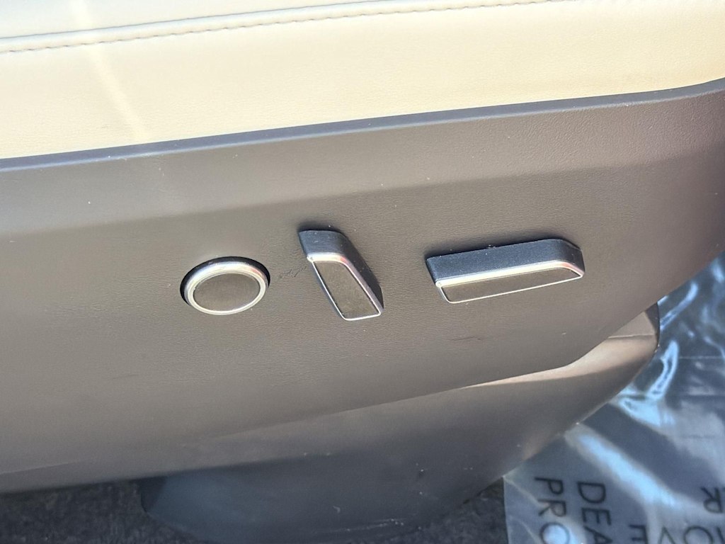 Thumbnail: 2023 Tesla Model X - 37