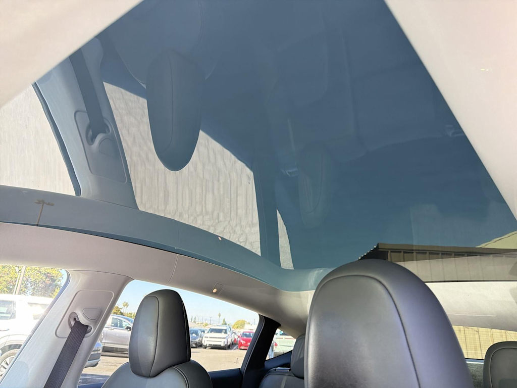 Thumbnail: 2024 Tesla Model Y - 20