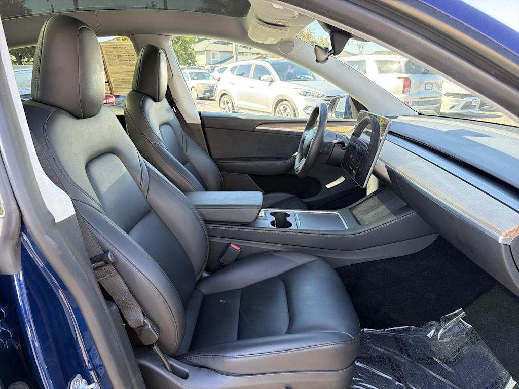 Thumbnail: 2024 Tesla Model Y - 36