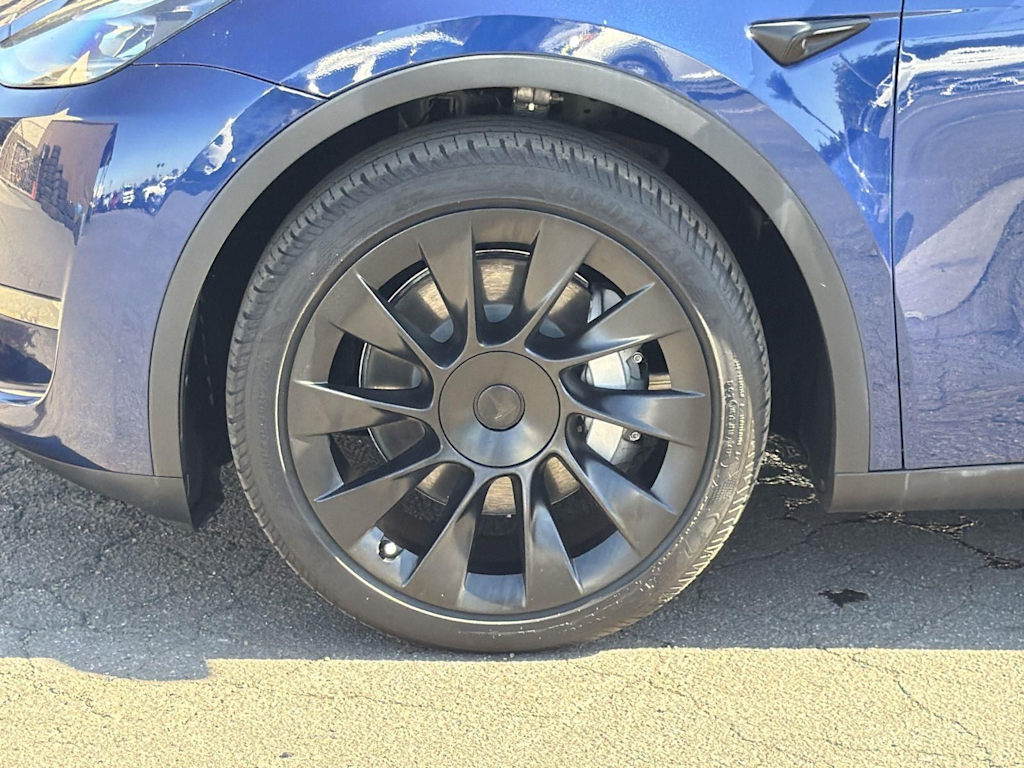 Thumbnail: 2024 Tesla Model Y - 7