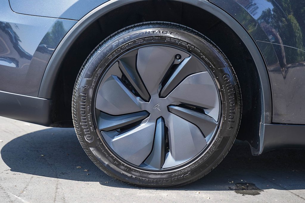 Thumbnail: 2026 Tesla Model Y - 5