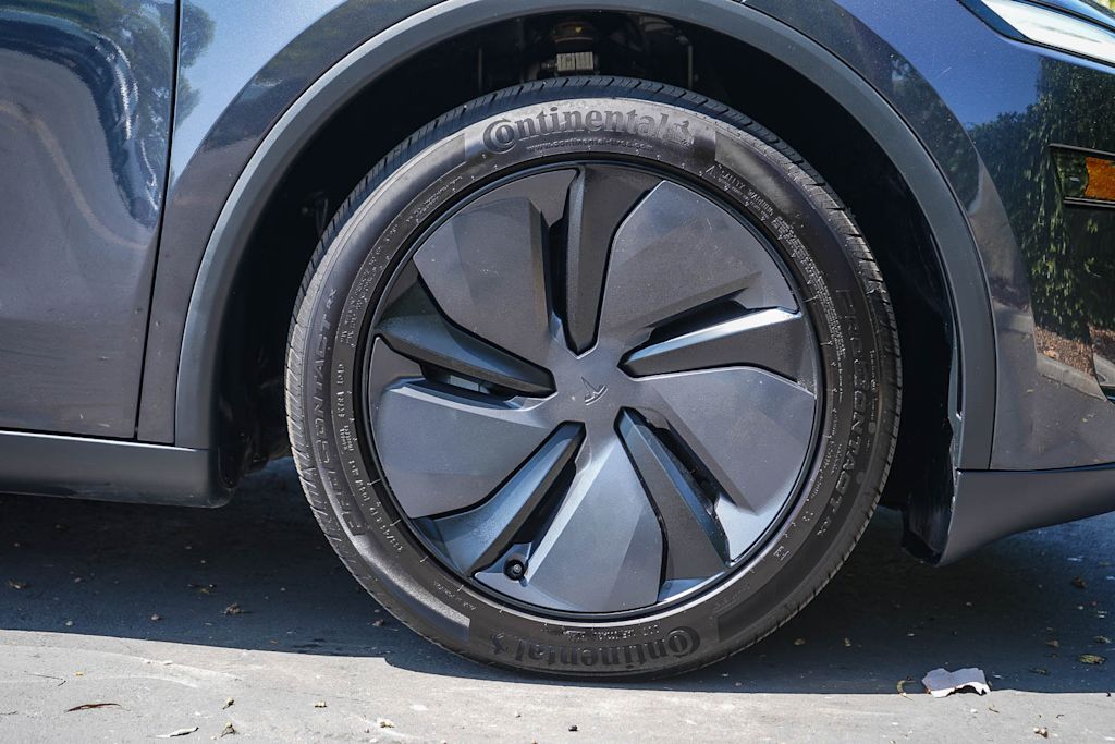 Thumbnail: 2026 Tesla Model Y - 17