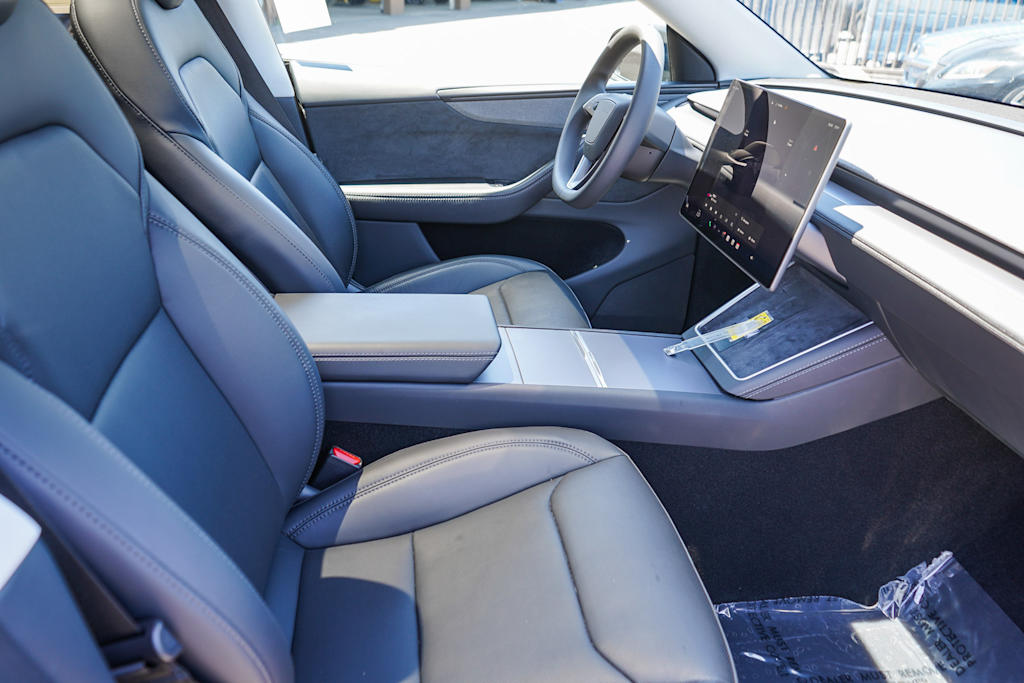 Thumbnail: 2026 Tesla Model Y - 7