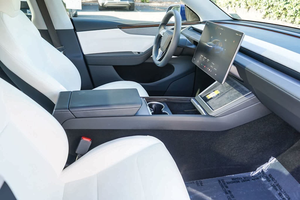 Thumbnail: 2026 Tesla Model Y - 8