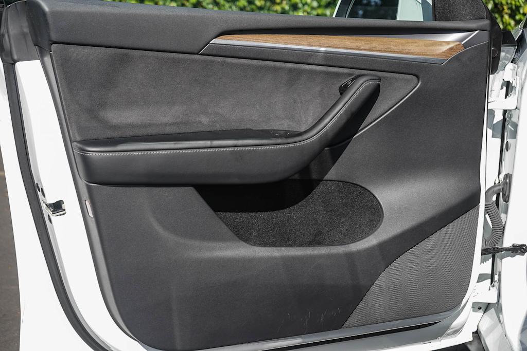 Thumbnail: 2023 Tesla Model Y - 21