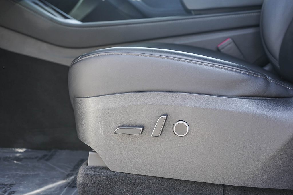 Thumbnail: 2023 Tesla Model Y - 22