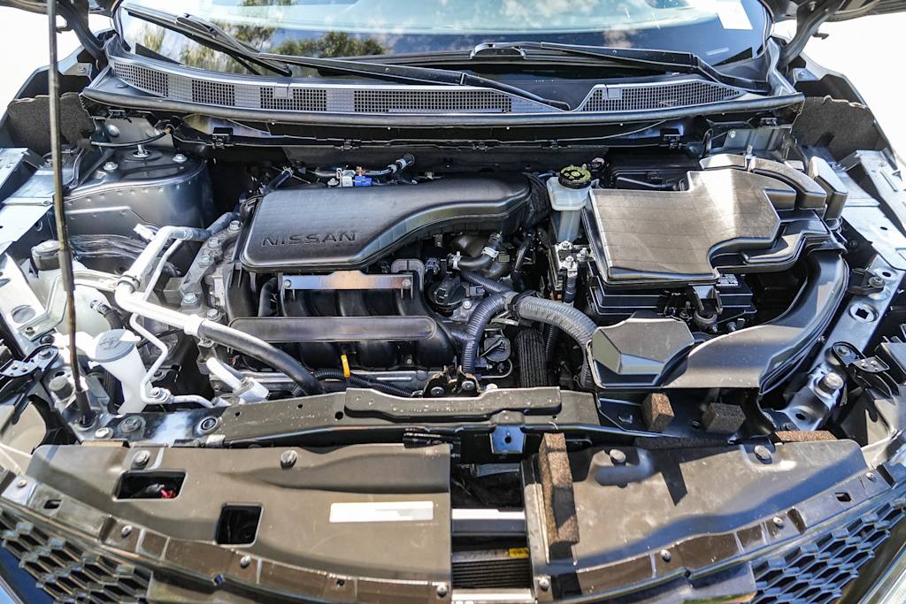 Thumbnail: 2018 Nissan Rogue Sport - 8