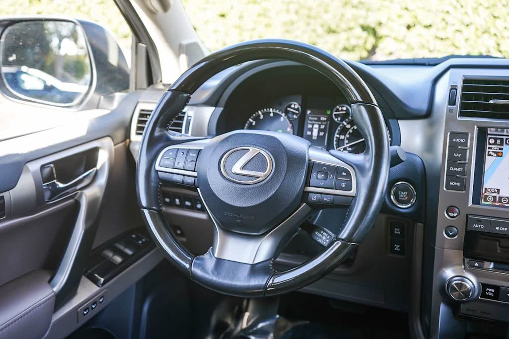 Thumbnail: 2021 Lexus GX - 8