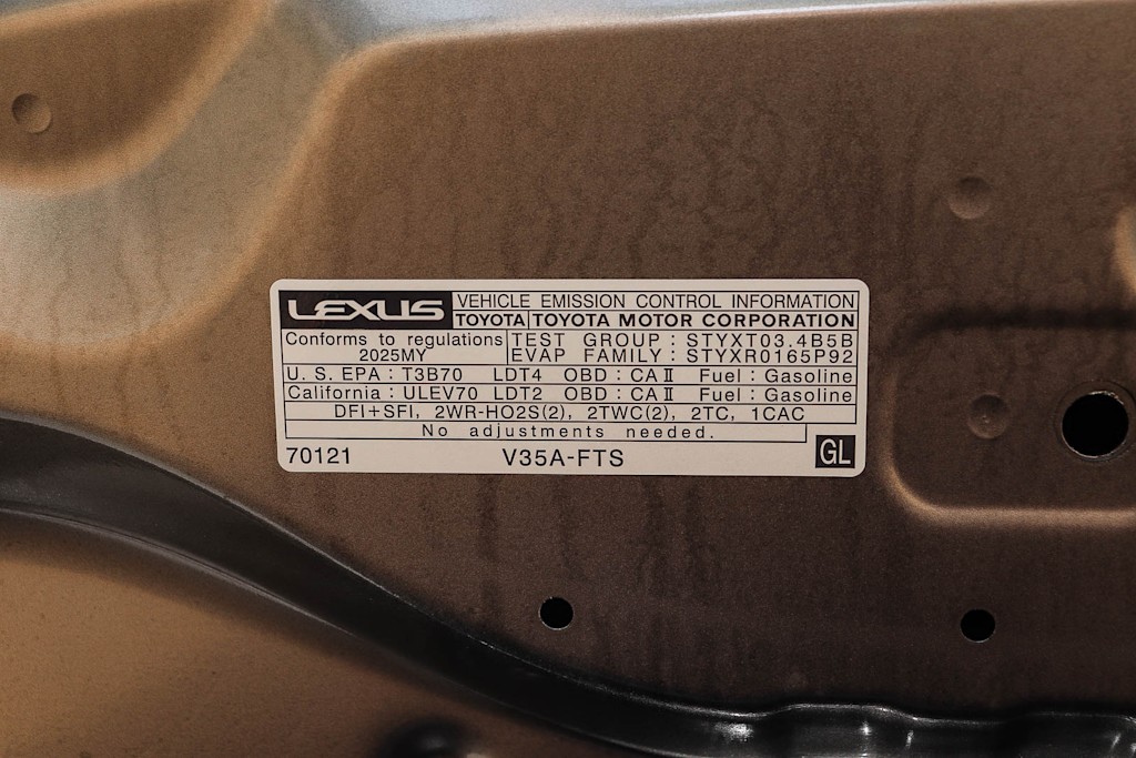 Thumbnail: 2025 Lexus ES - 17