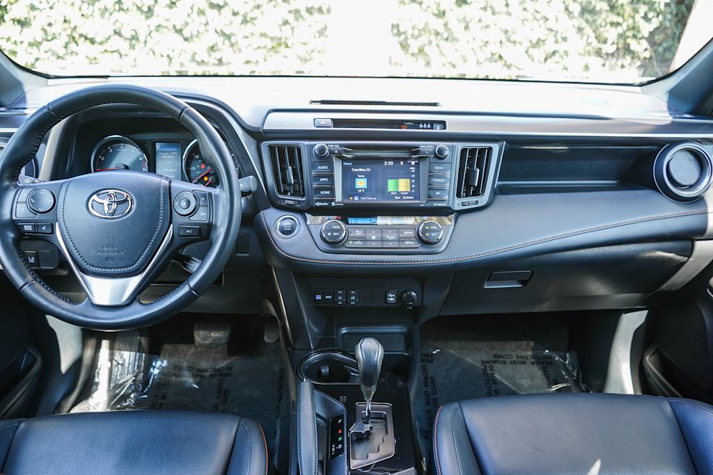 Thumbnail: 2018 Toyota RAV4 - 2
