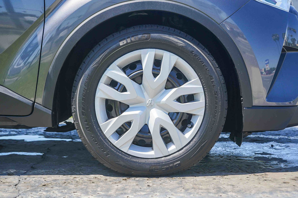 Thumbnail: 2019 Toyota C-HR - 21