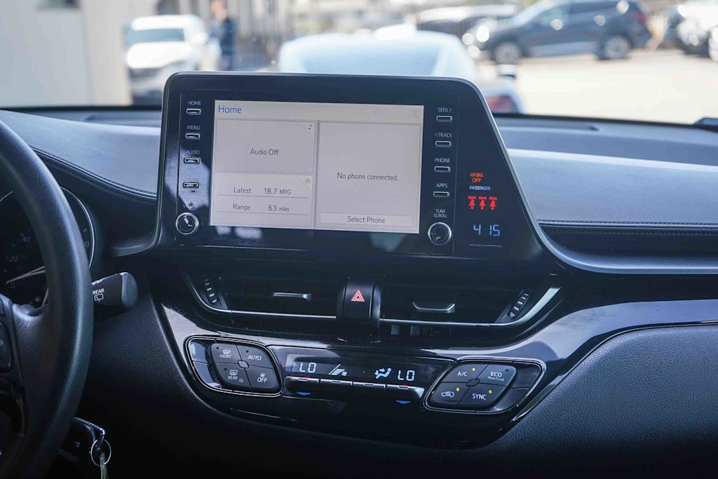 Thumbnail: 2019 Toyota C-HR - 14