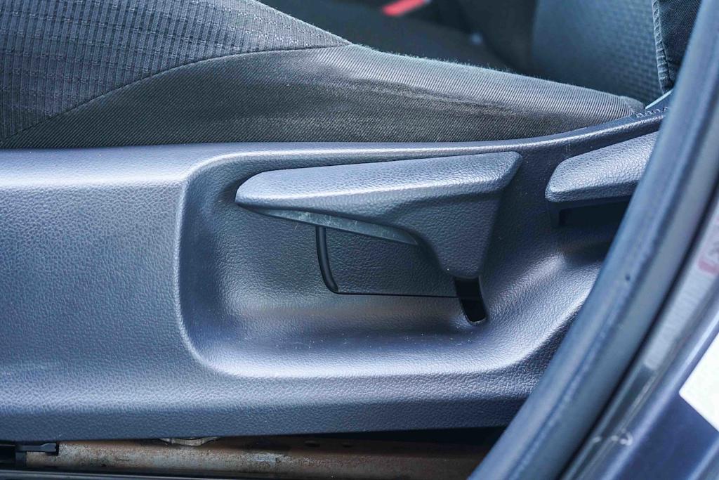 Thumbnail: 2019 Toyota C-HR - 25