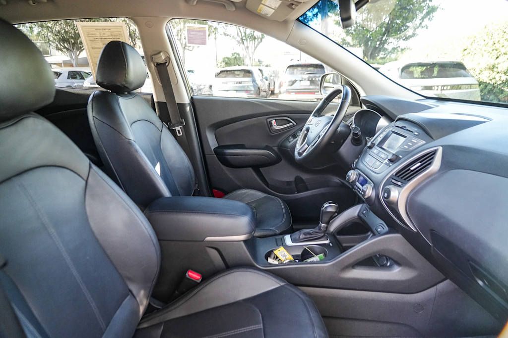 Thumbnail: 2015 Hyundai Tucson - 10