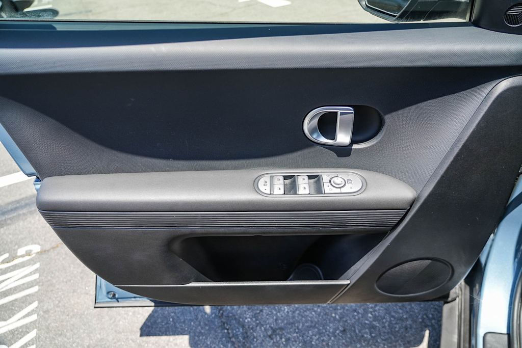 Thumbnail: 2024 Hyundai Ioniq 5 - 22