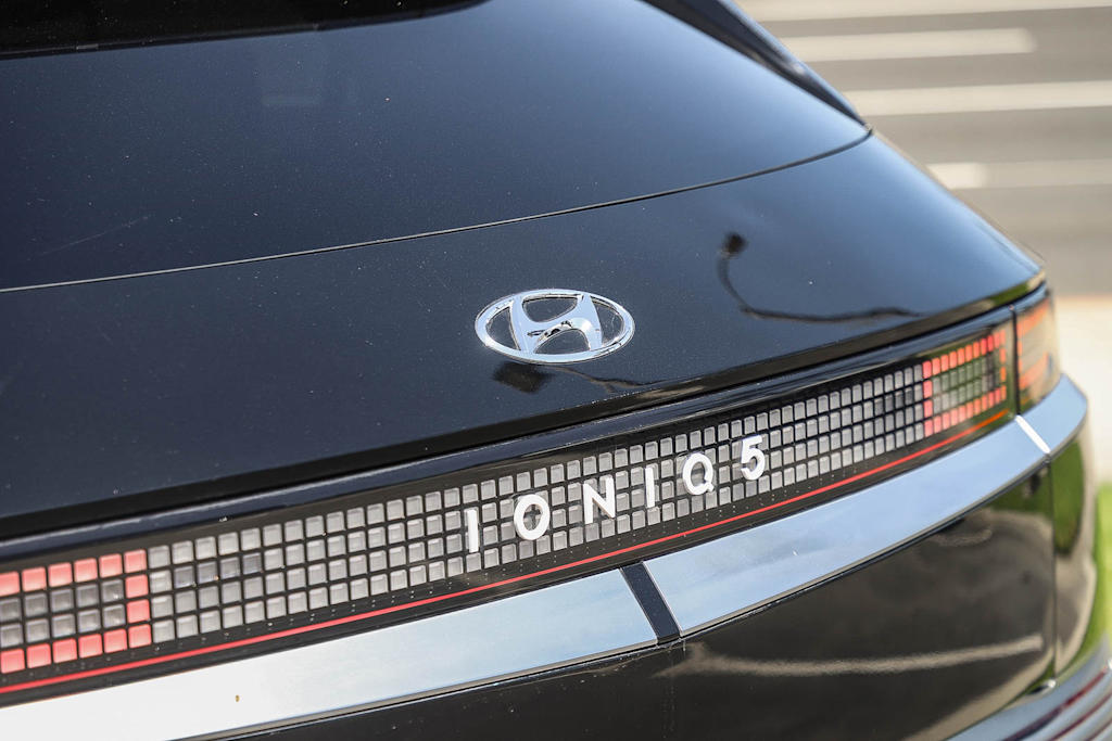 Thumbnail: 2024 Hyundai Ioniq 5 - 19