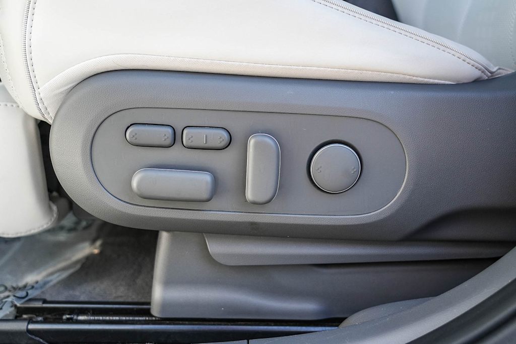 Thumbnail: 2024 Hyundai Ioniq 5 - 24